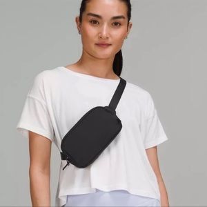 Lululemon Everywhere Belt Bag Mini Black